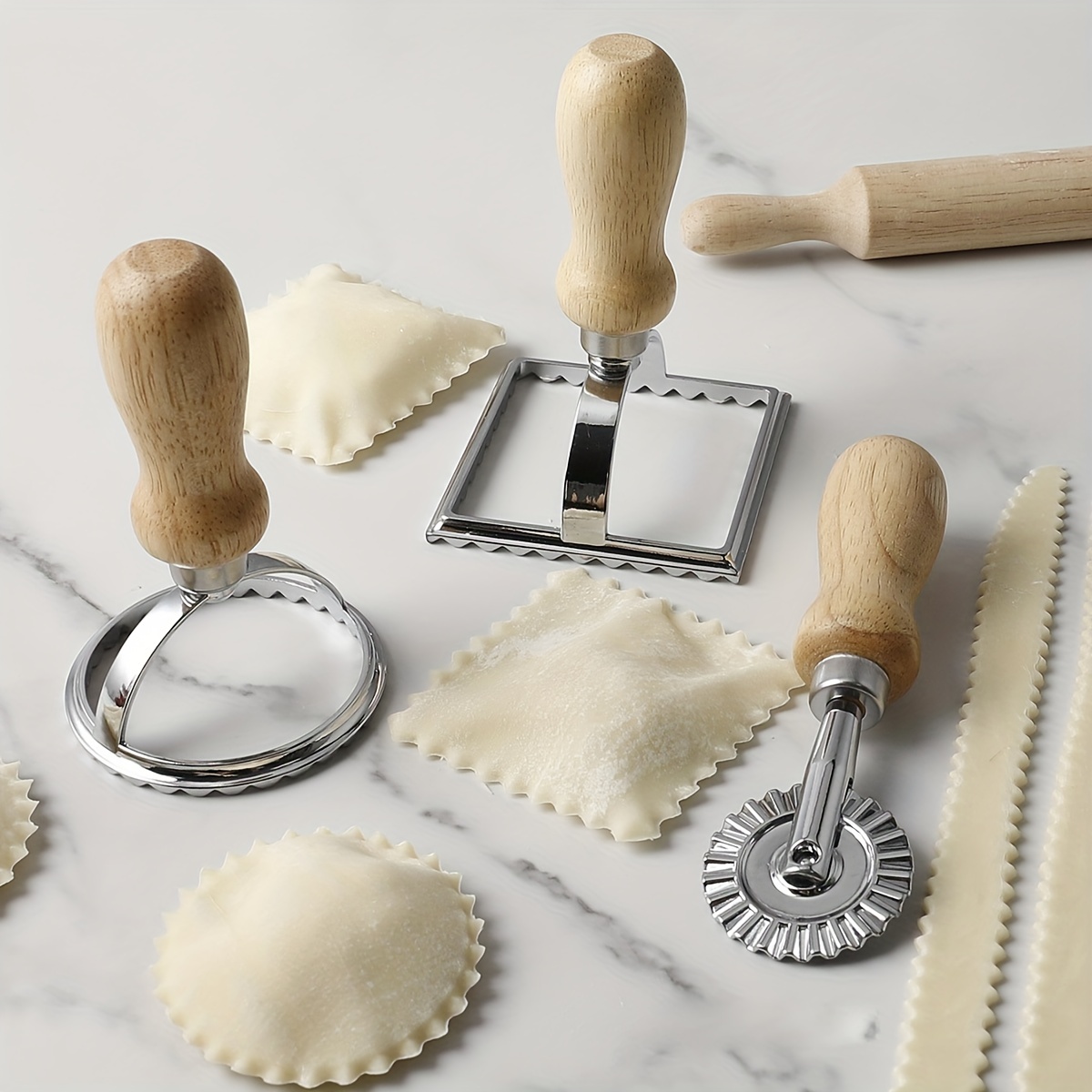 Ravioli Cutter Wheel,Pastry Wheel Cutter with Long Wooden Handle,Zinc Alloy  Pasta Cutter Wheel for Kitchen