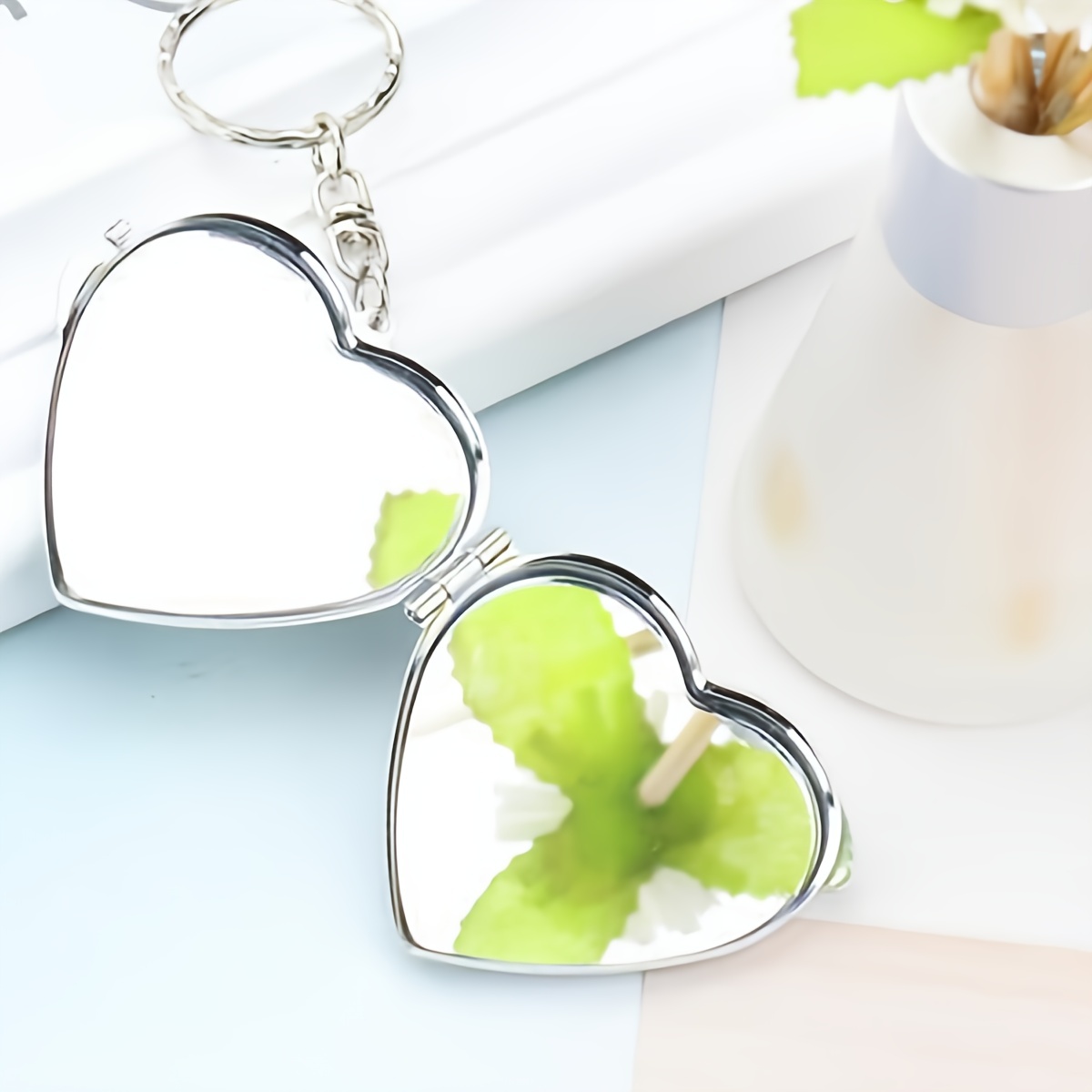 Love Key Chain Heart Shaped Compact Travel Pocket Mirror Compact Makeup Mirror  Keychain For Women - Beauty & Health - Temu Germany