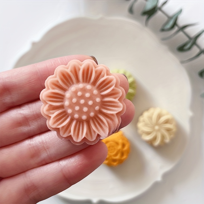 mid autumn festival flower mooncake press