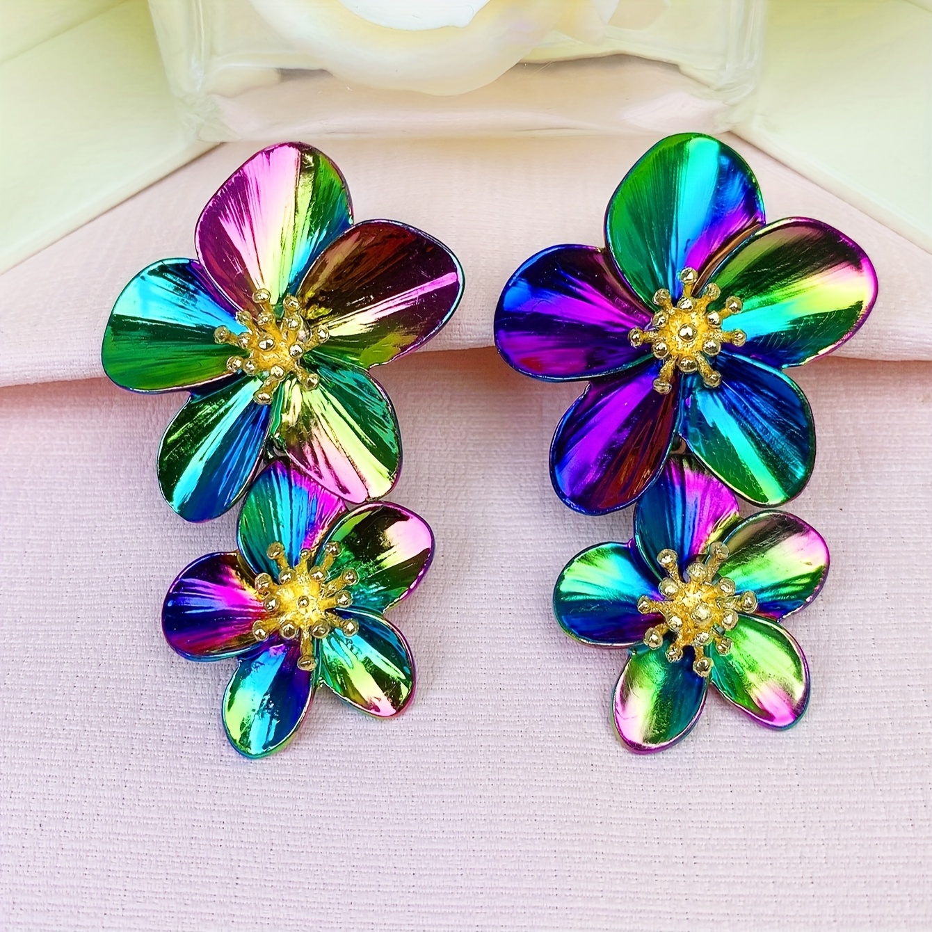 

Unique Double Flower Design Stud Earrings Zinc Alloy Jewelry Vintage Bohemian Style Personality Female Ear Ornaments