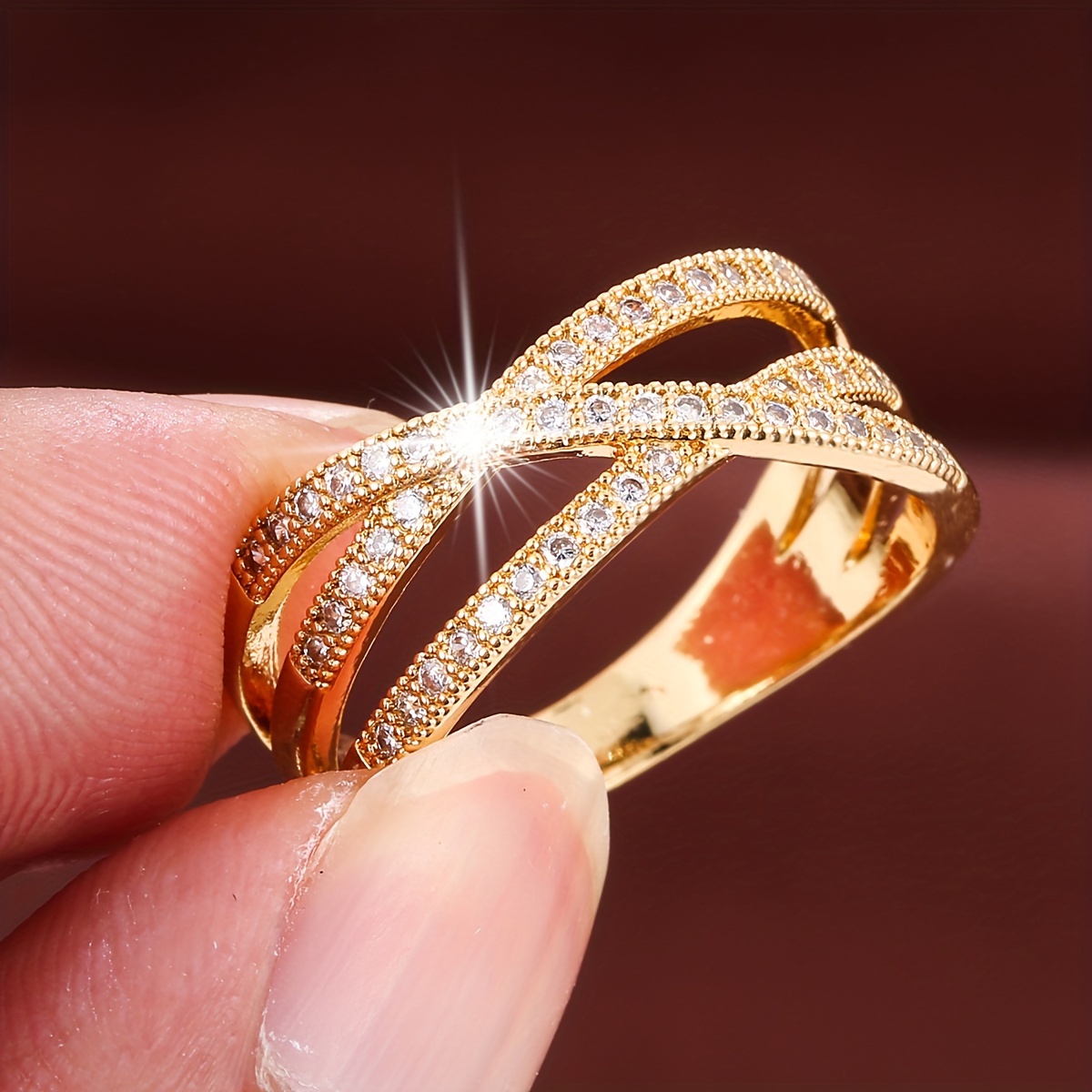 

Fashionable Ladies Ring, Intersecting Line Art Unique Design, Copper Inlaid With Zirconia Stones Shiny Elegant Light Luxury Women Jewelry