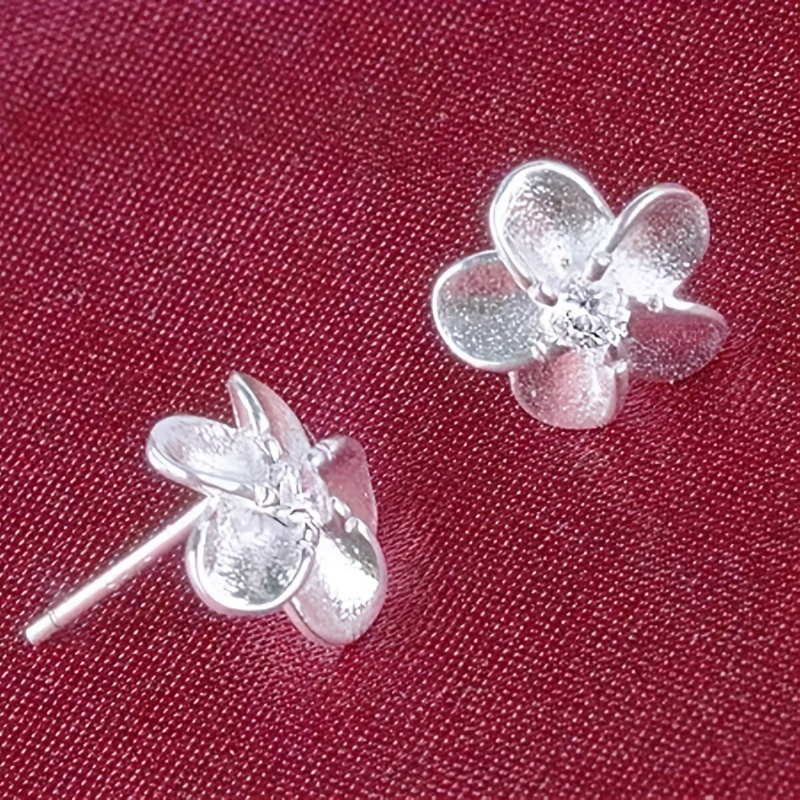 2pcs Silver Flower Stud Earrings Unisex