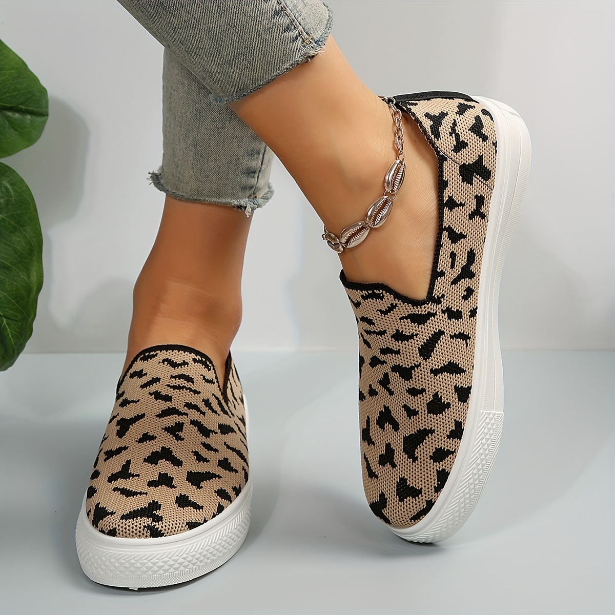 Women's Leopard & Zebra Printed Shoes, Slip On Low-top Round Toe Flat  Lightweight Shoes, Comfy Casual Daily Shoes