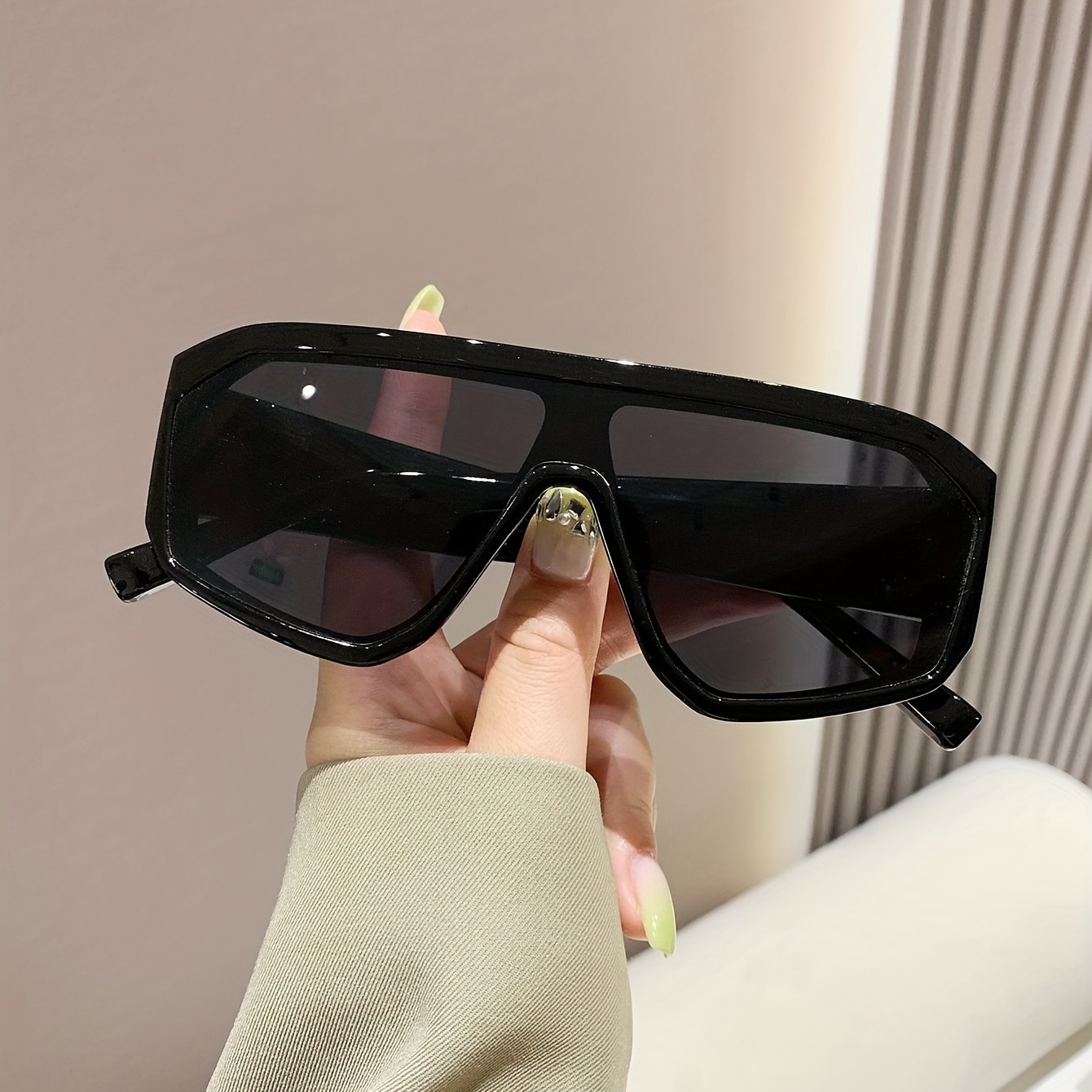 Oversized One-piece Sunglasses For Women Men Futuristic Cyberpunk Shield  Uv400 Sun Shades For Driving Fishing Travel - Temu