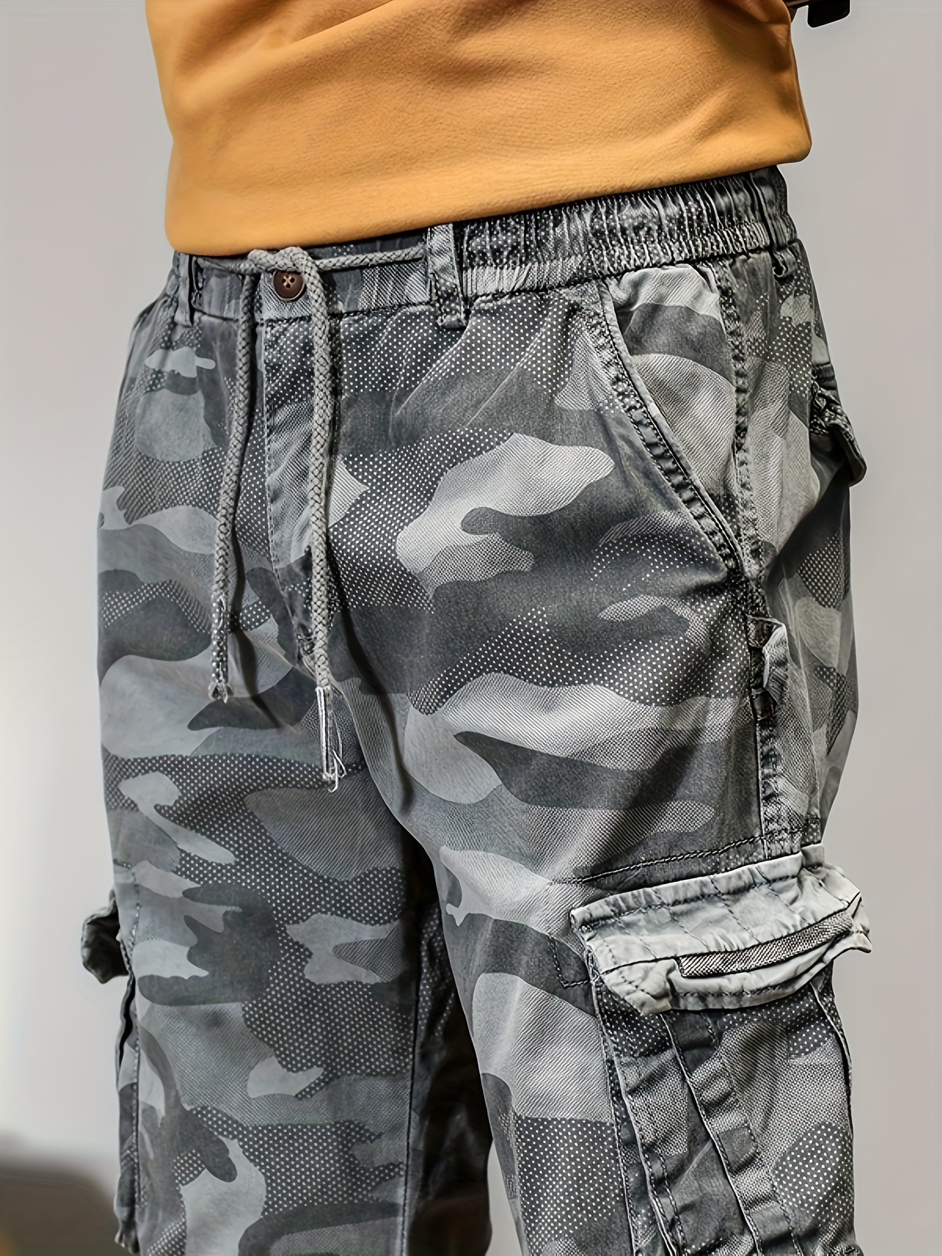 Men Camo Print Flap Pocket Cargo Pants