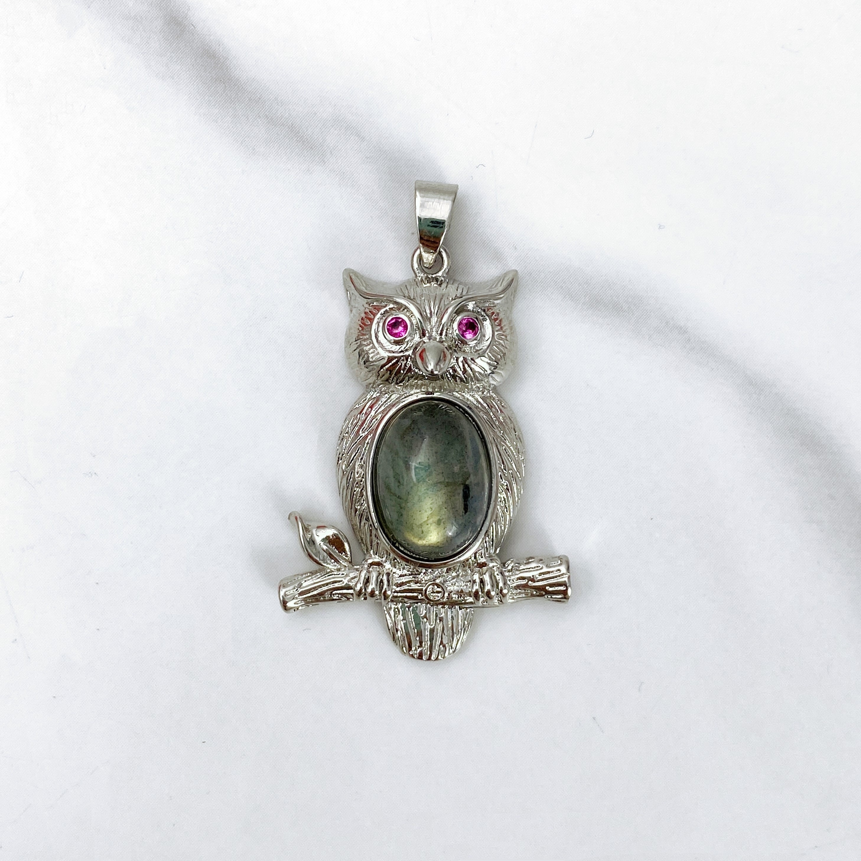 Random Owl Shape Pendant, Natural Gem Healing Crystal
