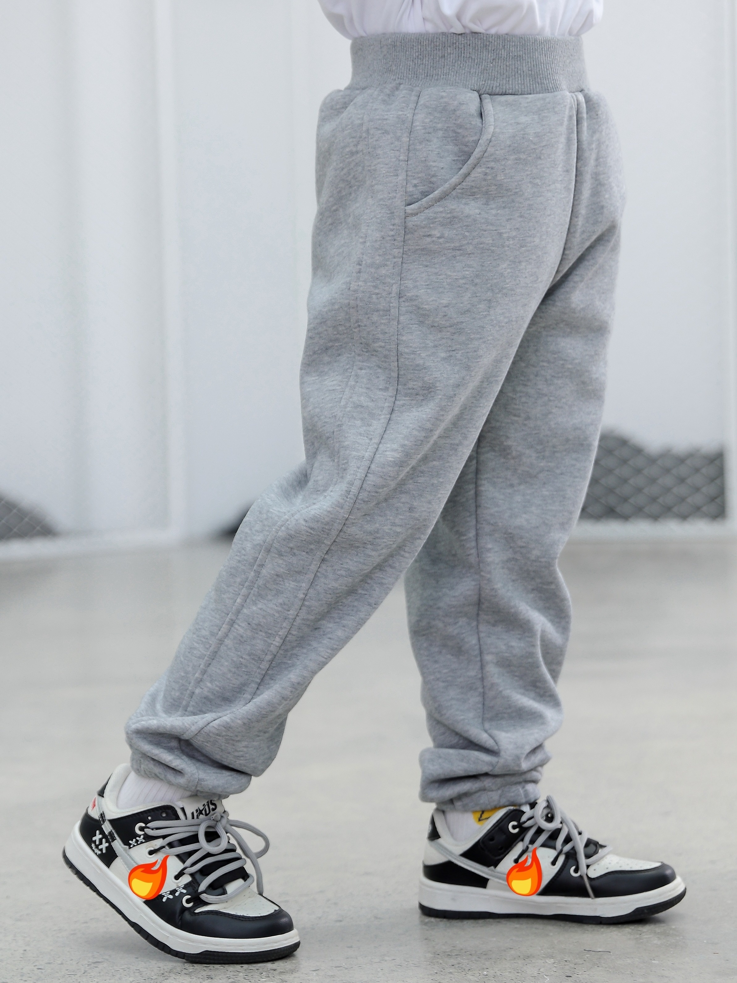 Men's Warm Fleece Pants Sherpa Lined Sweatpants Winter Cotton with Fashion  Pockets Jogger Pants (Color : Black, Size : Medium) : : Clothing,  Shoes & Accessories