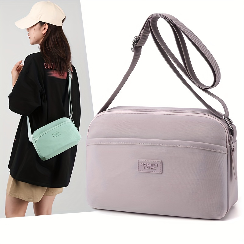 Chain & Badge Decor Circle Bag, Geometric Graphic Shoulder Bag, Vintage Top  Handle Purse For Women - Temu