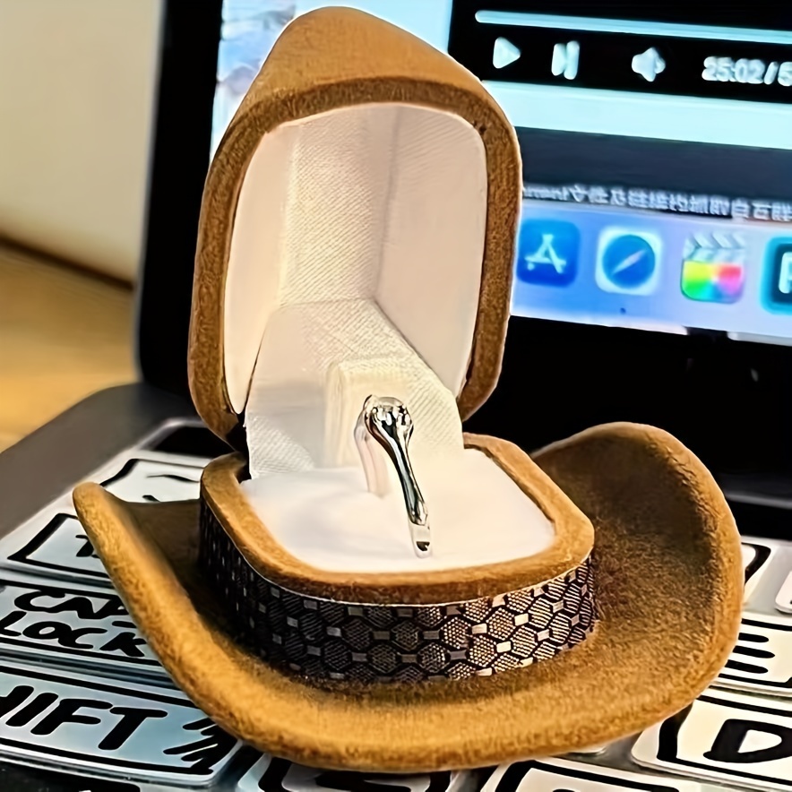  Creative Cowboy Hat Shape Rings Box Velvet Brown