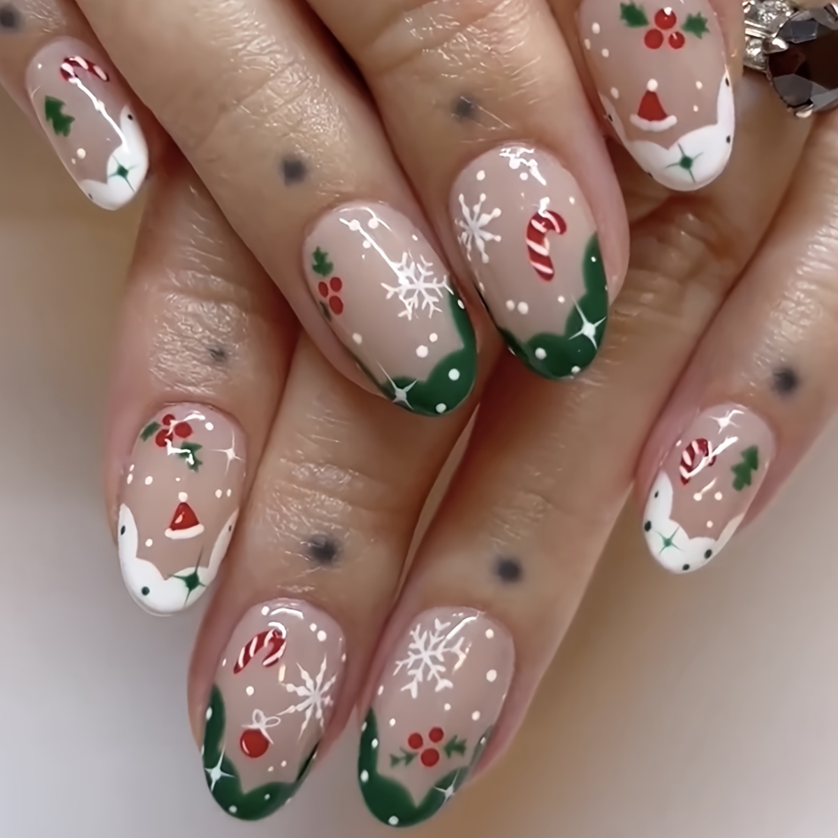 24pcs Glossy Short Almond Fake Nails, Green And White French Tip Press On Nails With Snowflake Santa Hat Design, Christmas Cute False Nails For Women Girls