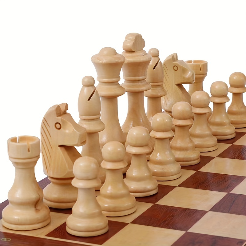 Um conjunto de 32 peças de xadrez de madeira maciça de 4 polegadas,  tabuleiro de xadrez de couro - Temu Portugal