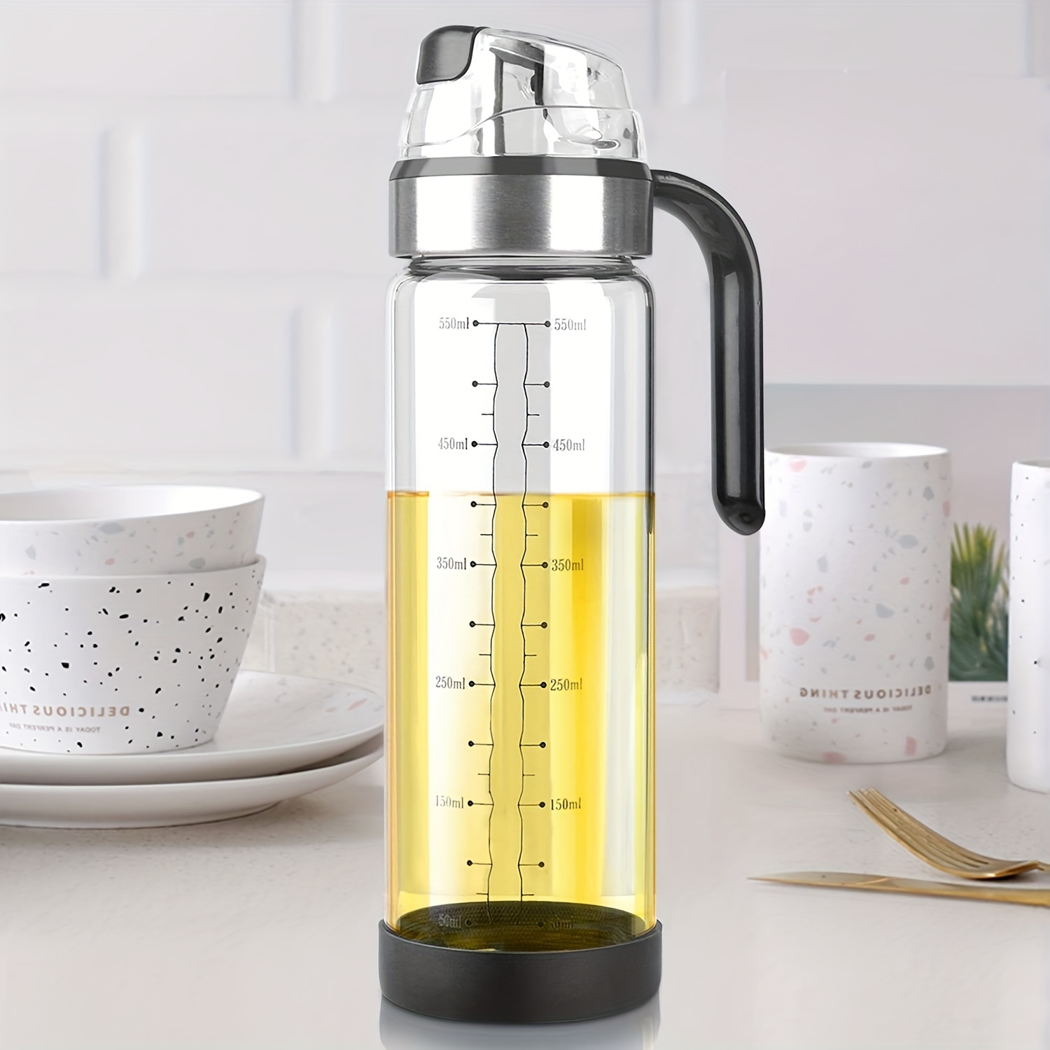 Dropship 1pc Kitchen Automatic Oil Bottle Oil Dispensing Bottle Kitchen  Glass Oil Can Automatically Open And Close Small Oil Cans Glass Oil And  Vinegar Bottles Leakproof Oil Bottles to Sell Online at