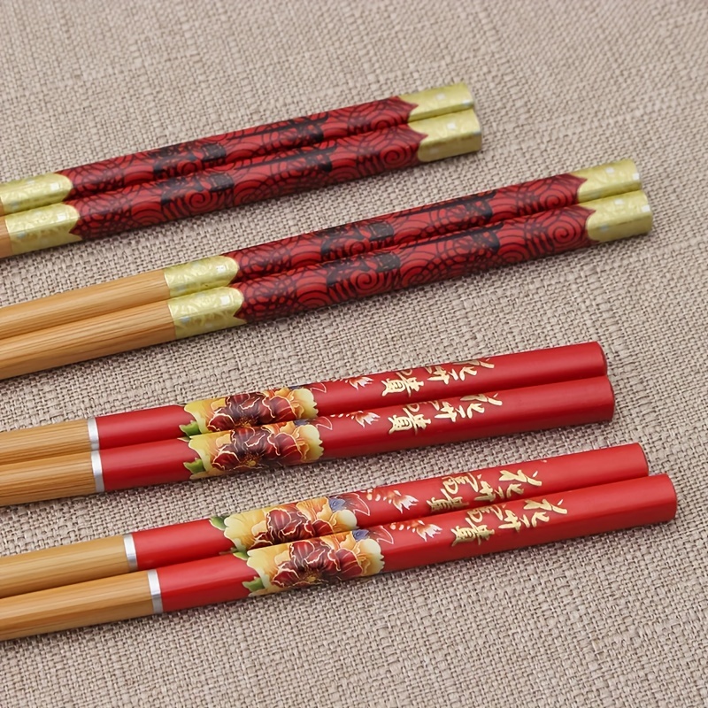 Palillos Japoneses Hechos De Bambú Imagen de archivo - Imagen de alimento,  isla: 9367229
