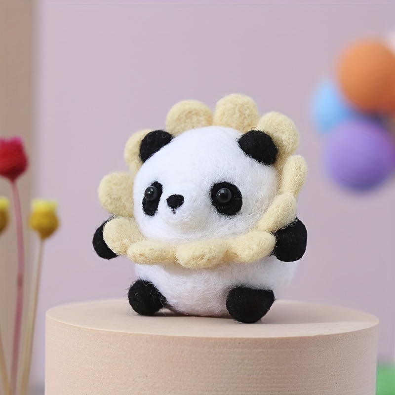 Pnytty Needle Felting Kit, Complete Needle Felting Starter Kit Panda with  Easy Video Tutorials, Felting Wool, Animal Felting Kits for Beginners DIY