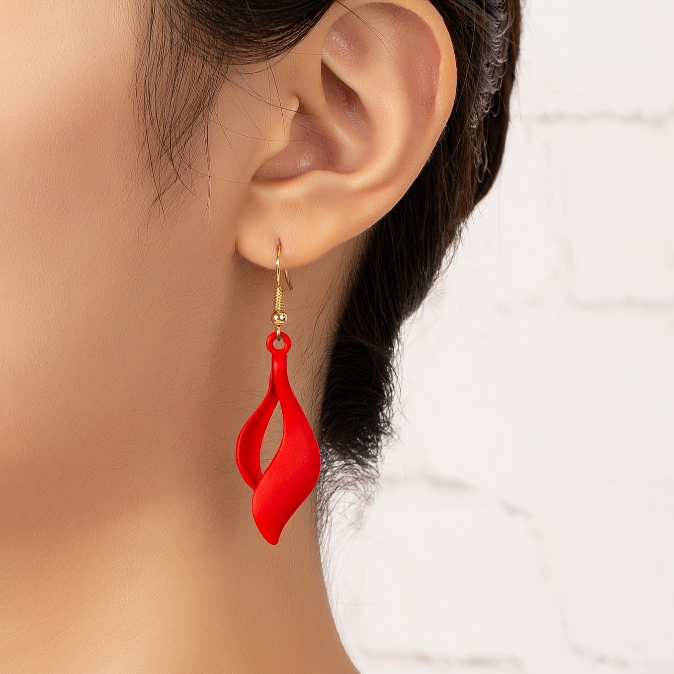 

1pair Red Flame Shape Dangle Earrings Party Style Funny Creative Female Earrings