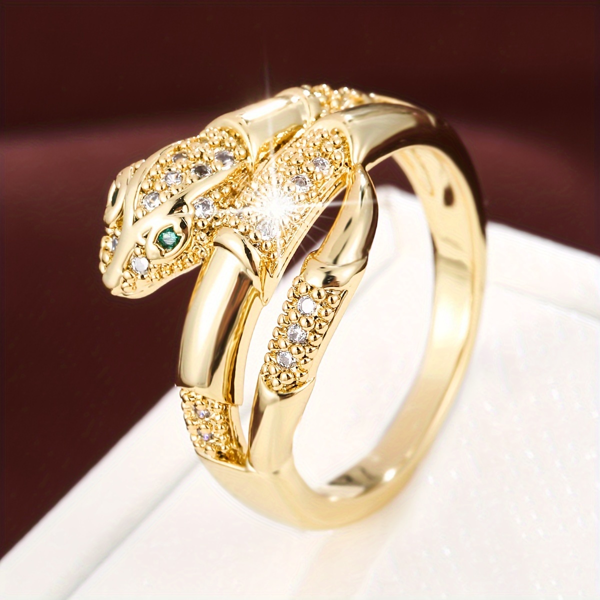 Exquisite And Trendy Snake-shaped Women's Copper Ring