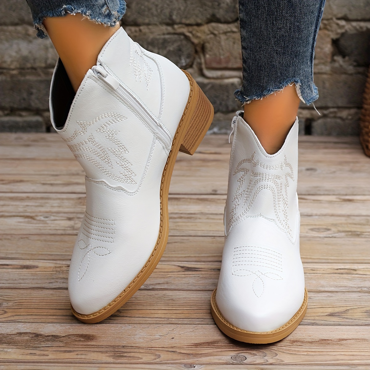 White short 2024 western boots