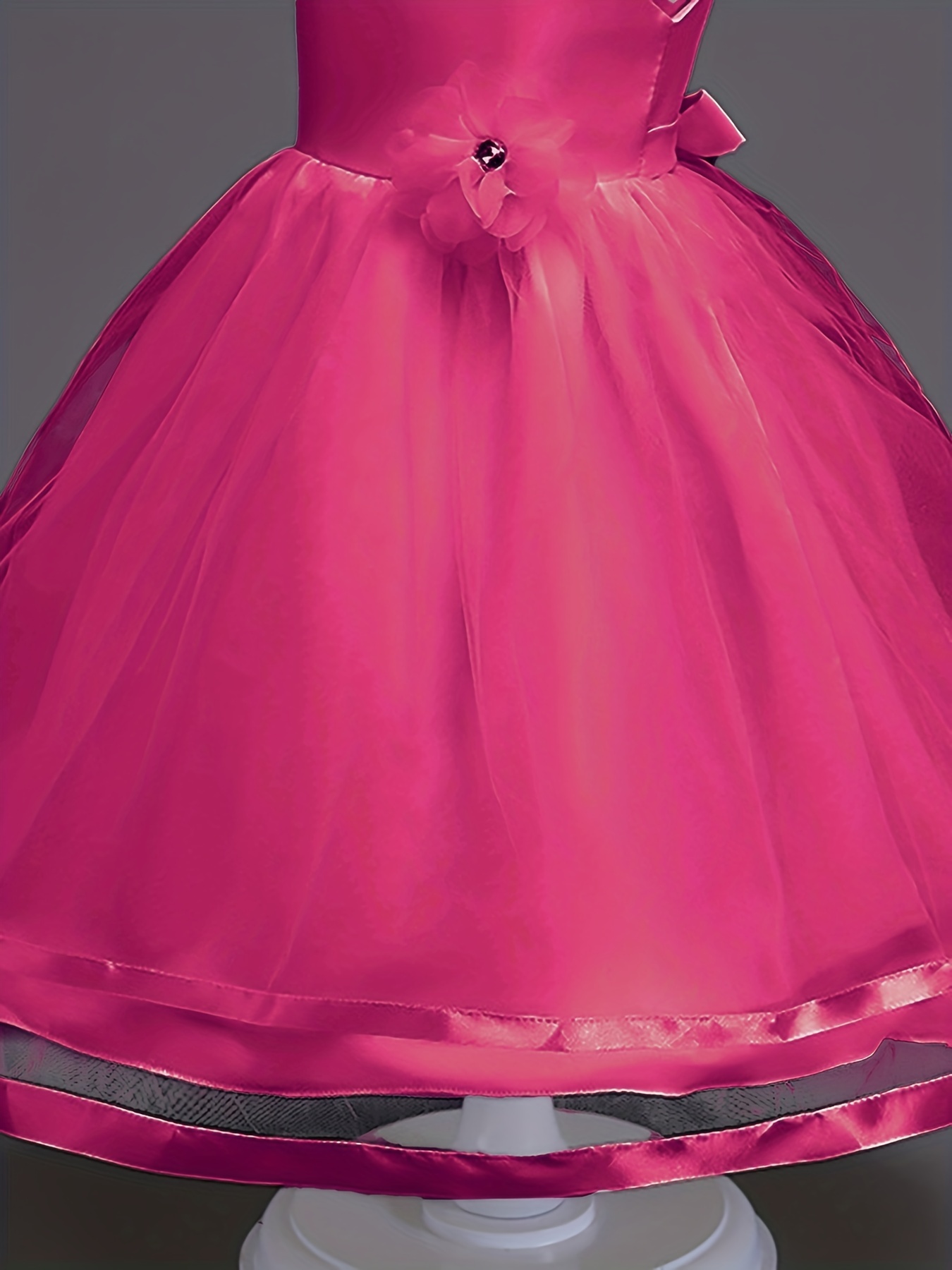 Girls Sleeveless Mesh Princess Dress With Flower Decor