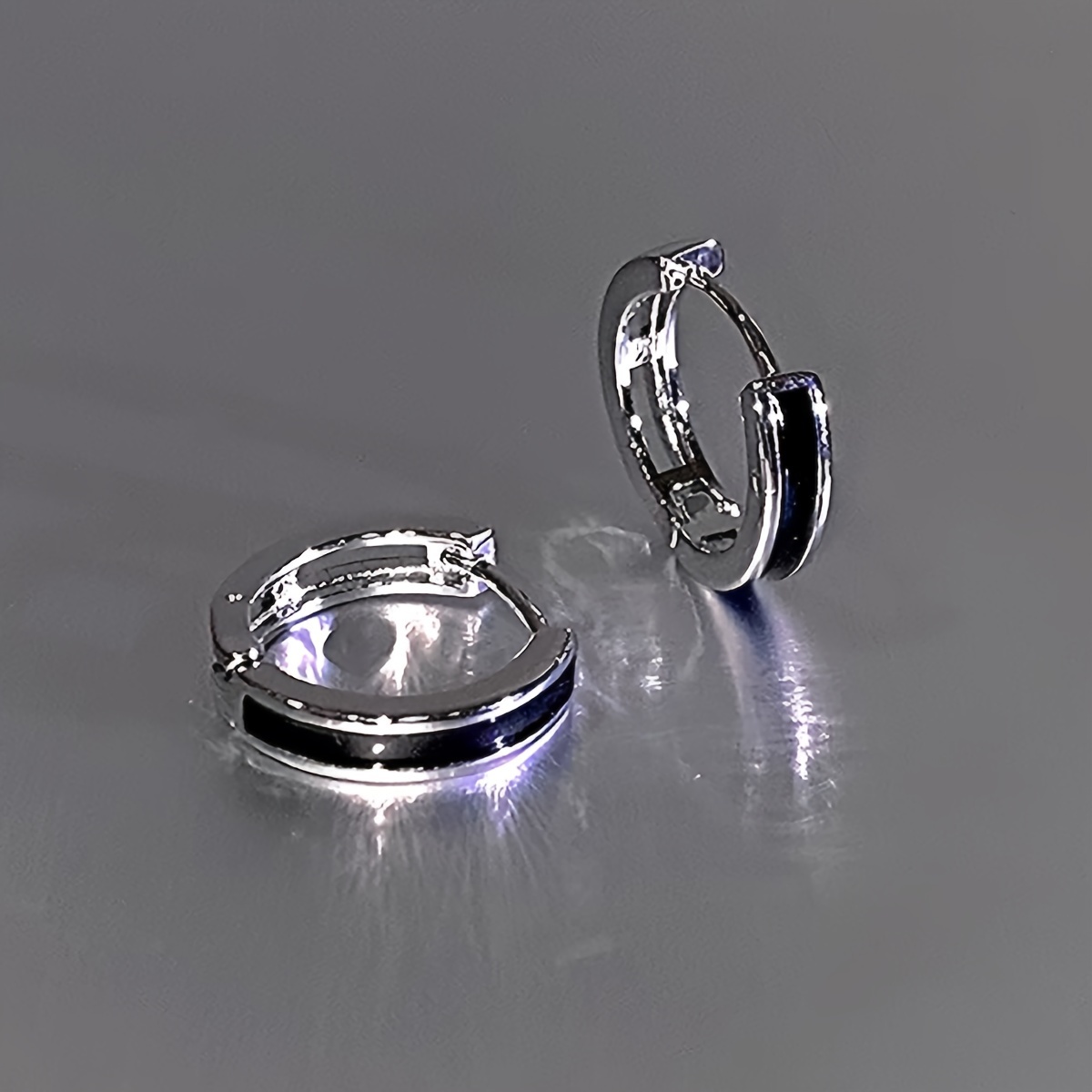 

1 Pair Of Fashionable, Simple, Luxurious, Cool And High-end Geometric Earrings For Women