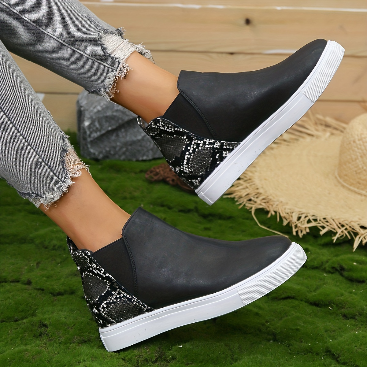 Women's Snakeskin Pattern Colorblock Boots Slip On High Top Flatform Non slip