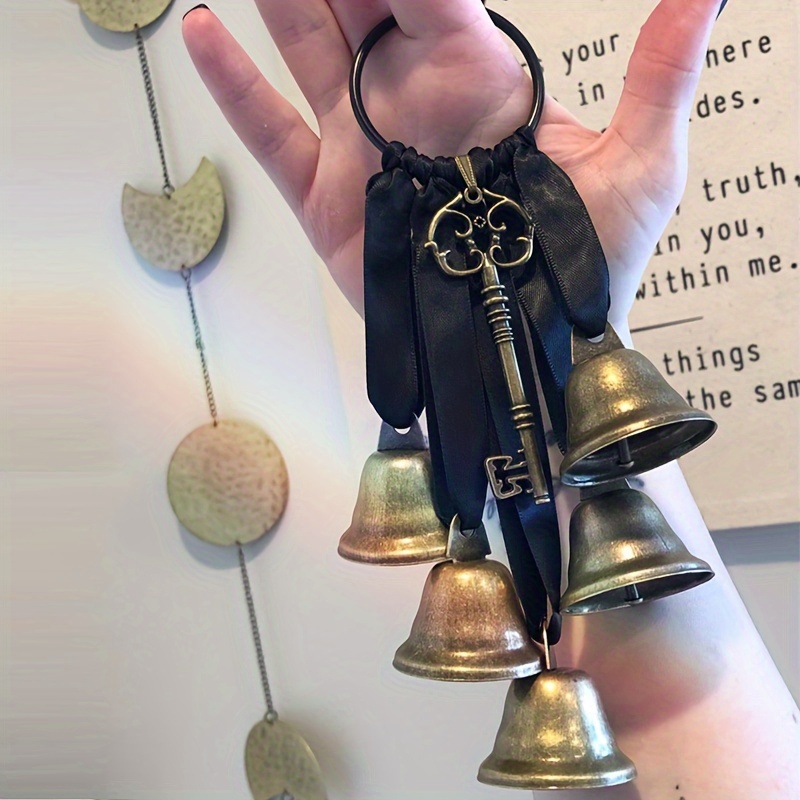 Witch Bells for Door Knob Protection, Hanging Witch Bell Garland  Witchcraft, Clear Negative Energies, Magic Wicca Charm Wind Chimes Gift for  Home Garden Courtyard Decor & Protection 