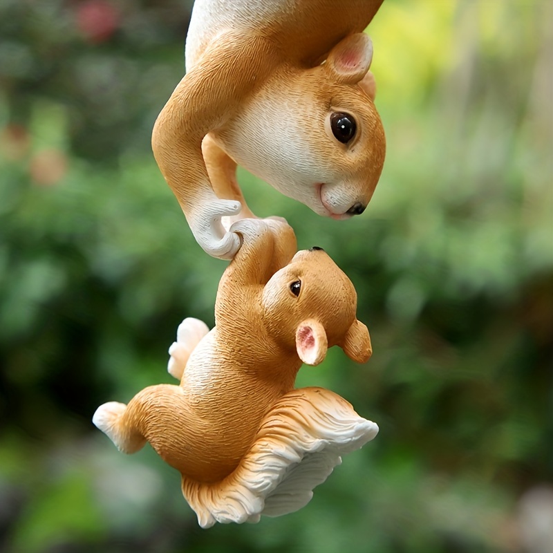 1pc Creative Climbing Rope Squirrel Figurine - Perfect for Garden & Outdoor  Decoration!