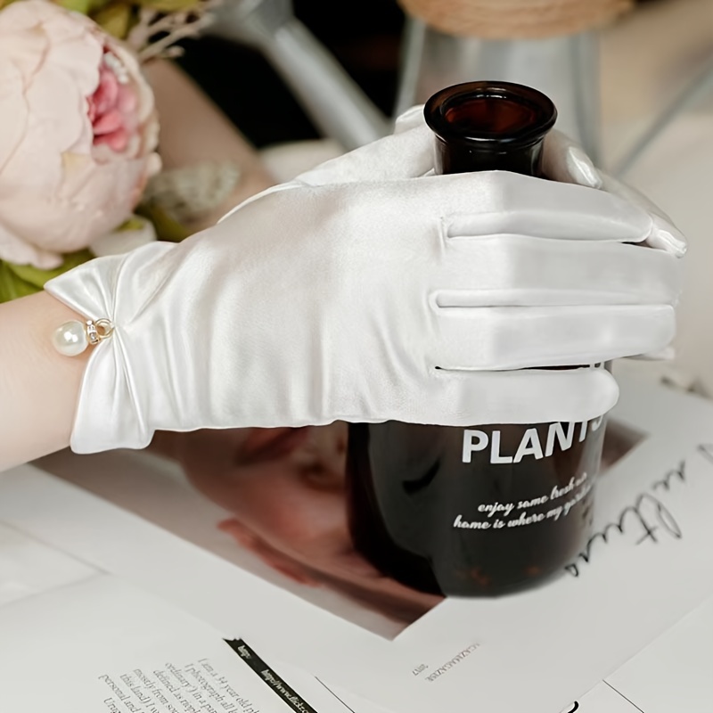 Wedding gloves shop etiquette