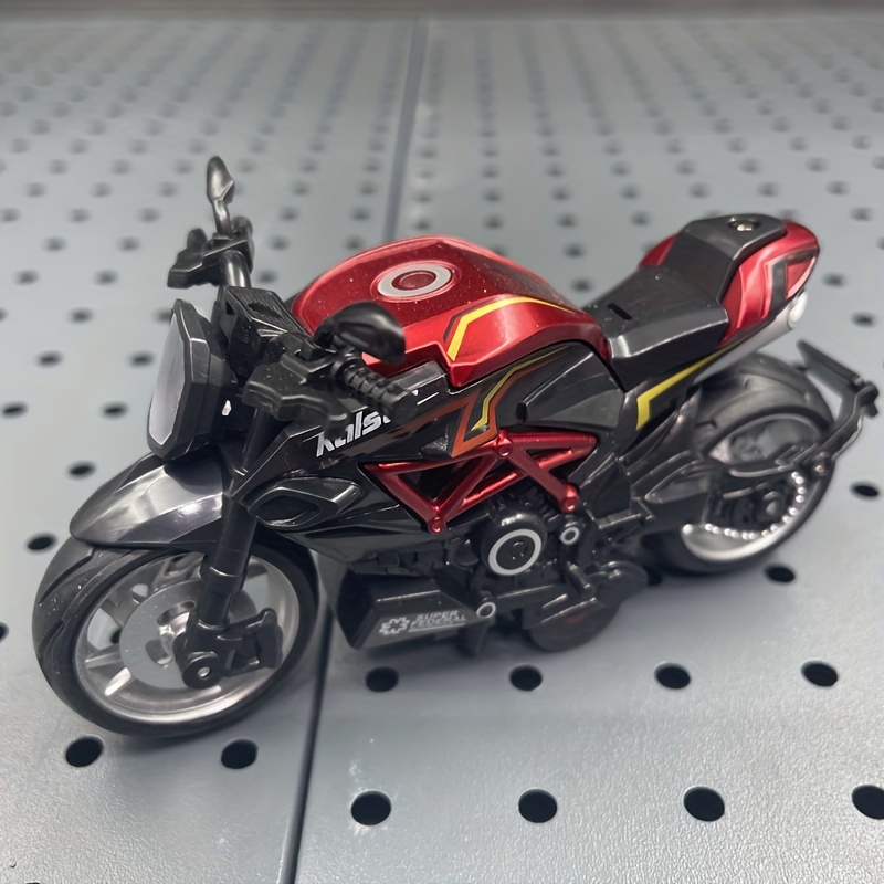 Ducati Panigale V4 Moto Action Figure - Burago -1:18 Die cast