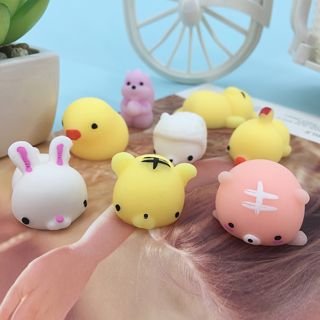 5pcs Random Cute Animal Bangle Squeeze Toys For Children Infant
