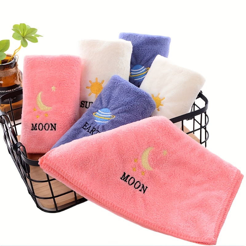 Dreamtimes Geometry Embroidery Hand Towels 2 Pcs, Colorful Kitchen Towel Ultra Soft and Highly Absorbent,Decorative Fingertip Face Towel for Bathroom