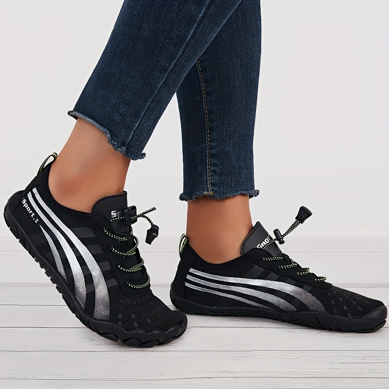  Lfzhjzc Zapatos minimalistas unisex descalzos, de secado  rápido, zapatos de agua ligeros y transpirables, para yoga, correr, surf,  navegación, natación (color amarillo, talla: 7.5) : Ropa, Zapatos y Joyería