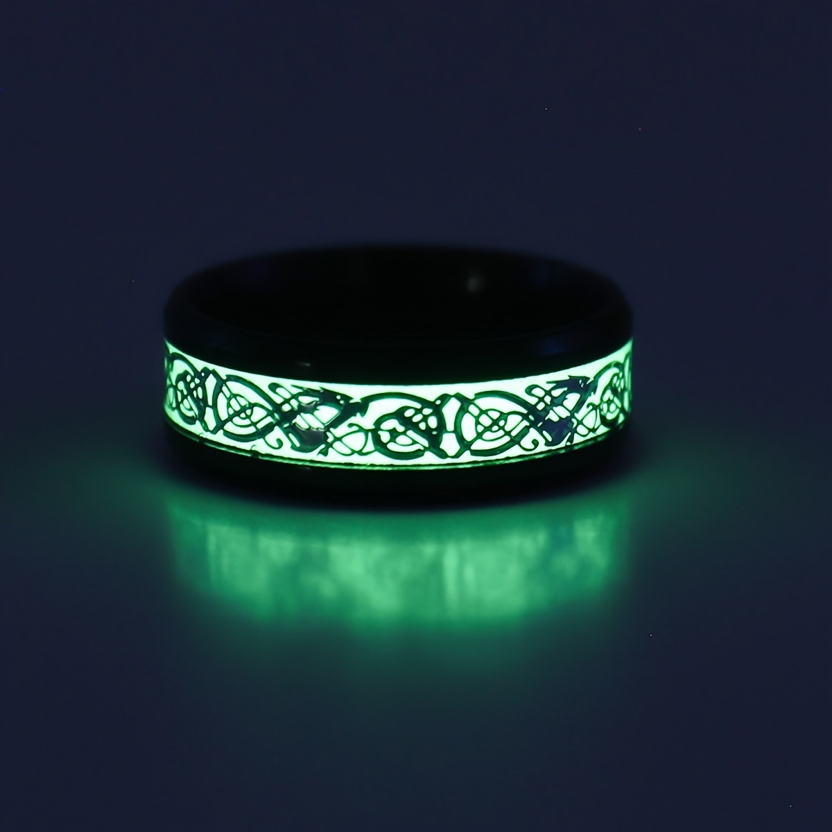 1Pc Night Light Luminous Resin Ring Fluorescent Design Finger Ring