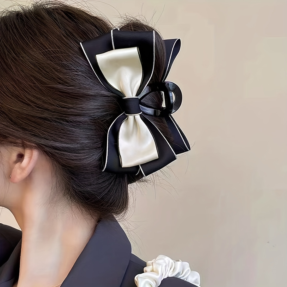 

Vintage Satin Bow Knot Hair Claw Clip Elegant Ponytail Holder Bow Hairpin Hair Accessories
