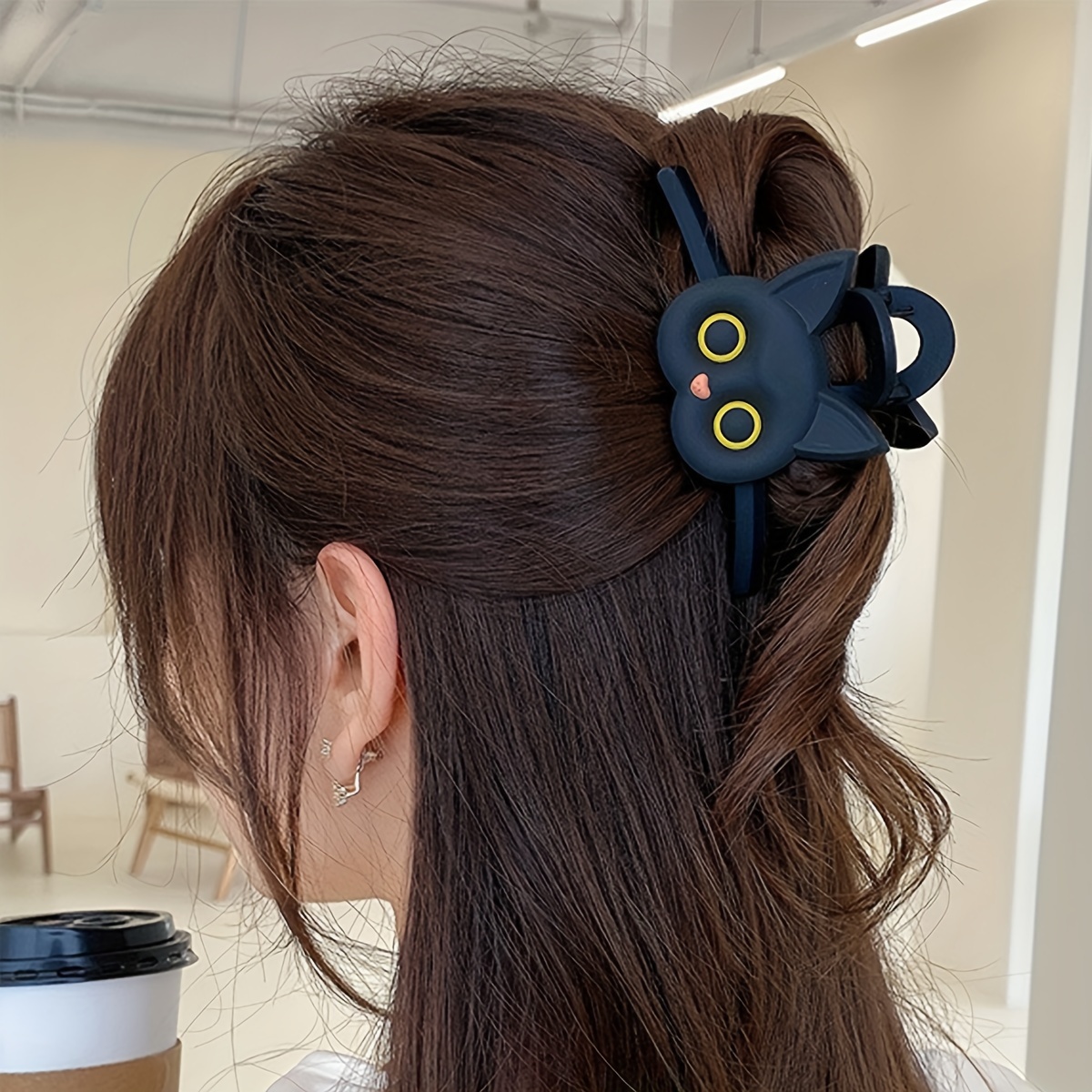 Image of A Cute Cartoon Cat-themed Matte Hair Accessory, A Easy Hairpin Decoration Suitable For Students