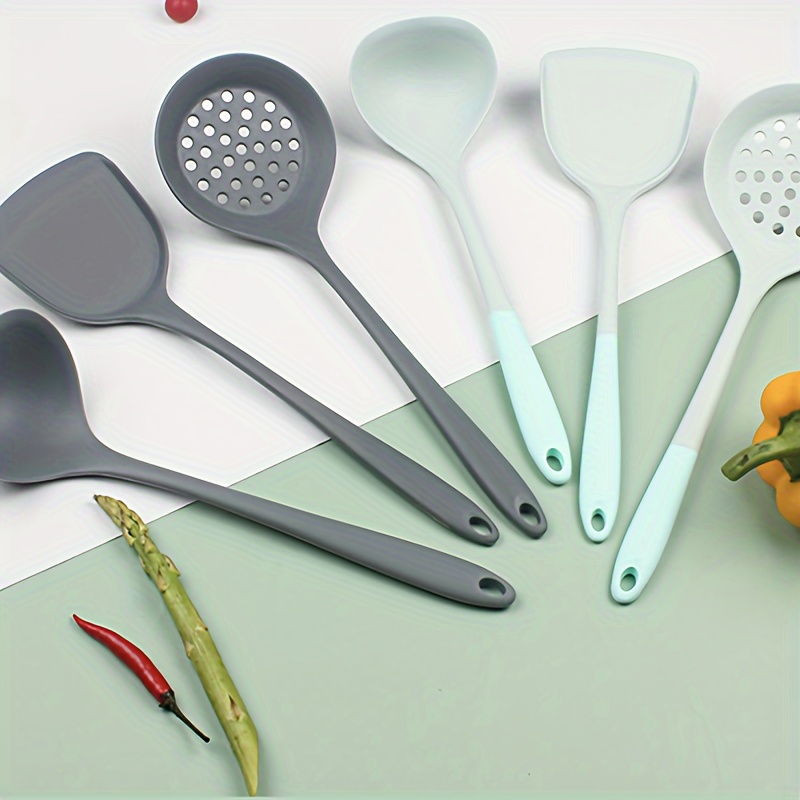 How to Get Smells Out of Silicone Kitchenware