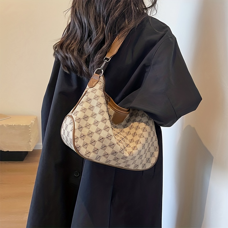 Classic Lattice Shoulder Bag