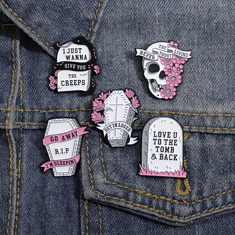 Coffin Moon Star Poker Black Goth Gothic Pins Brooches Denim Jacket Pin  Buckle Shirt Badge Fashion Gift for Friend