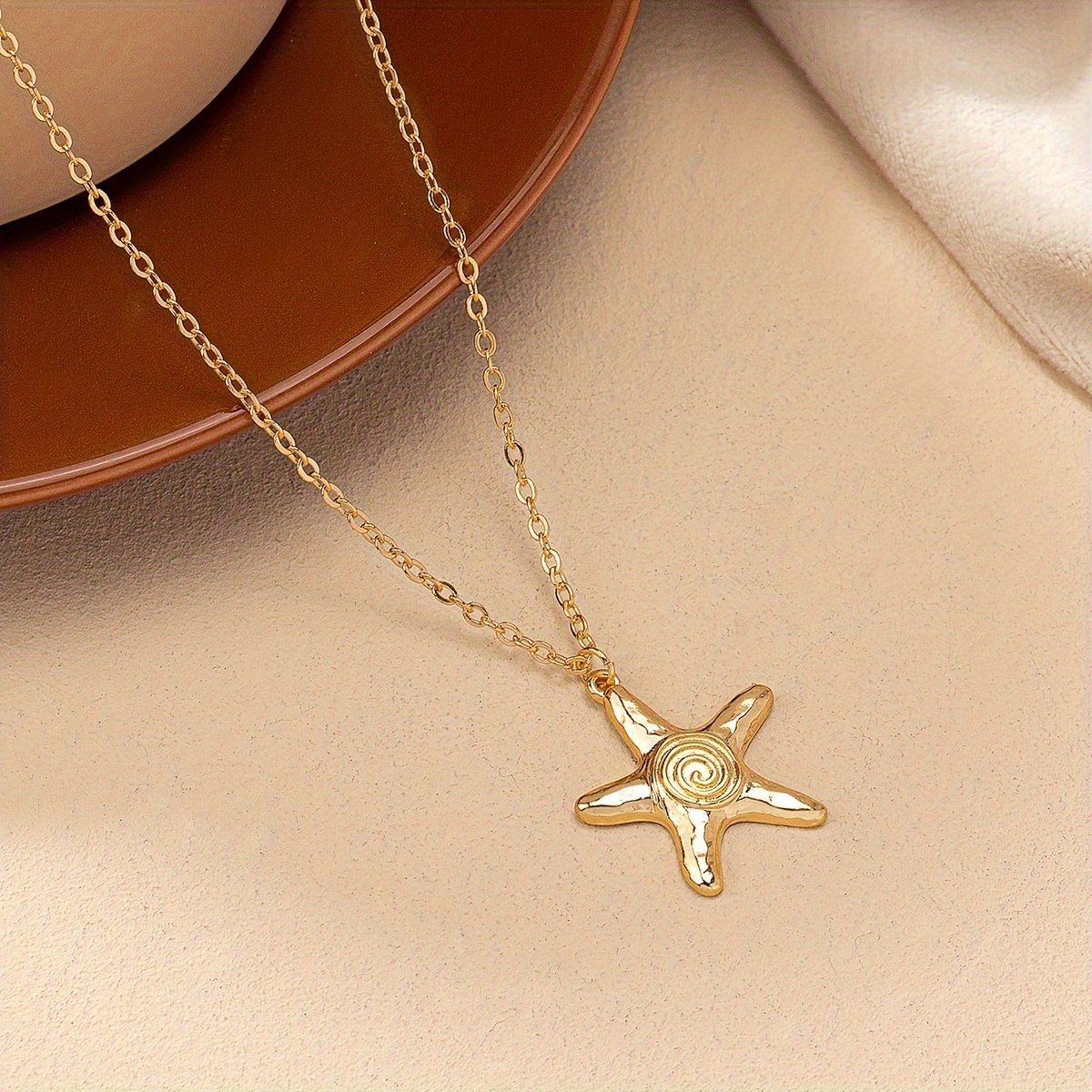 

1pc Spiral Pattern Design Starfish Pendant Necklace Beach Vacation Style Fashion Jewelry For Women