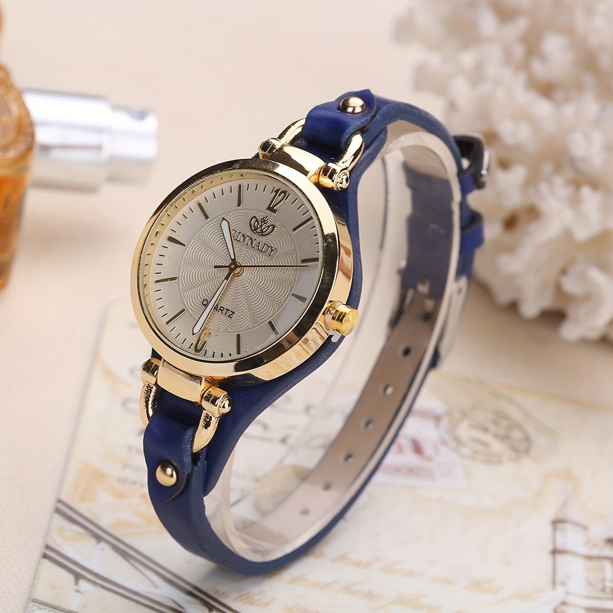 Venta al por mayos reloj elegante de moda para mujer, reloj romántico de  moda con correa de cuero de cuarzo para mujer, reloj al por mayor -  Nihaojewelry