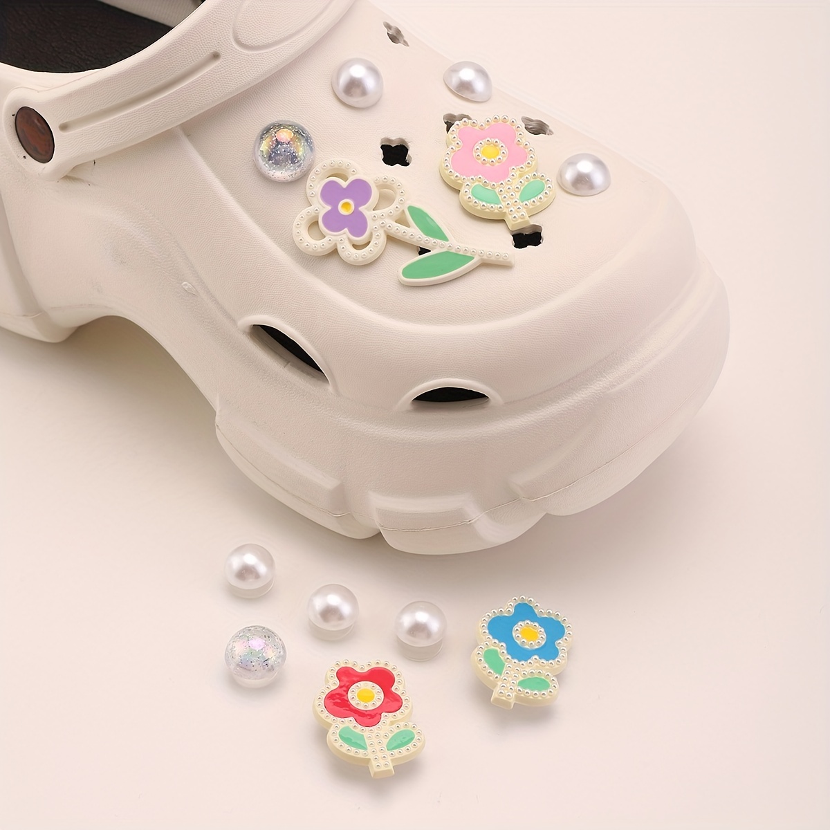 14pcs/set Acrylic Material Perforated Flower & Daisy Bow Shoe Charms