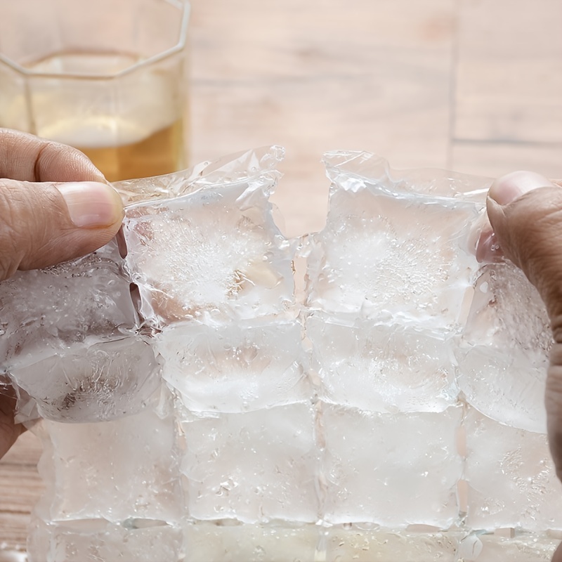 Disposable Ice Cube Bag 100 Pack tray (2400 Cubes 100 Bags) Frozen juice  liquid