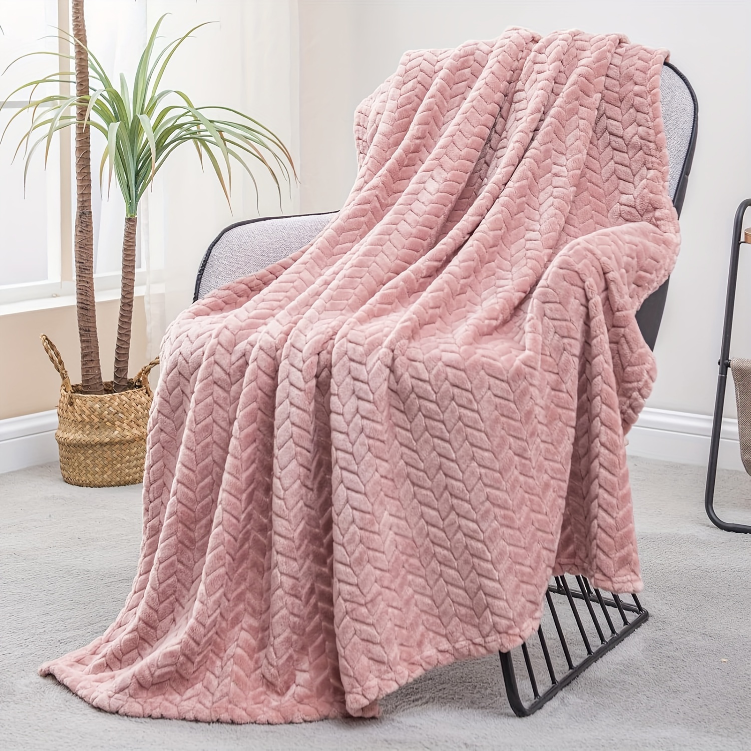 9 Comfy Cozy Blankets and Throws