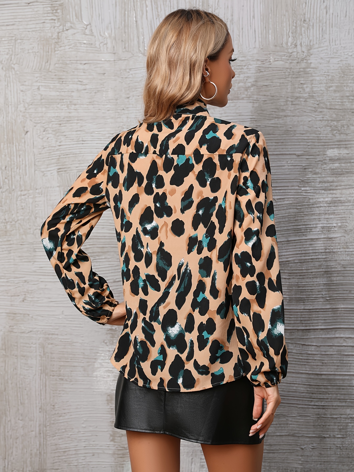 Vestidos de mujer de moda con estampado de leopardo de manga larga y cuello  redondo con cordones