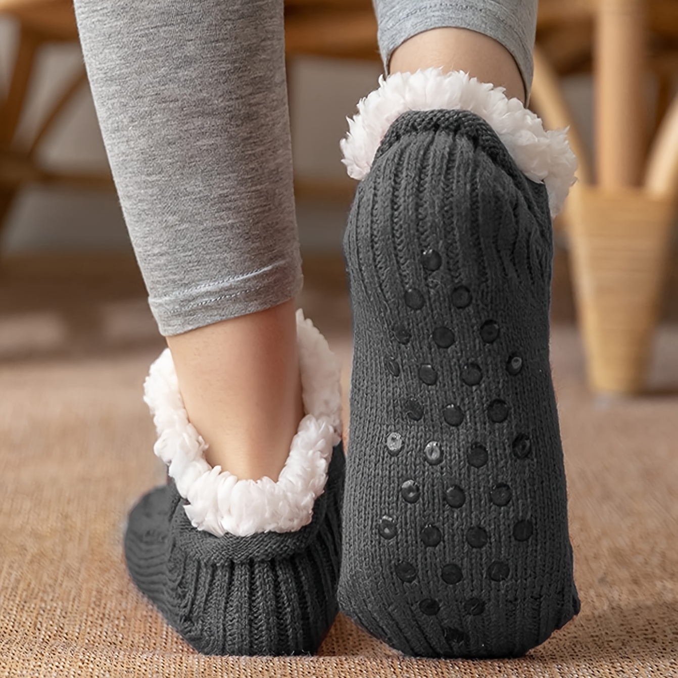 Wild Feet Ladies 2 Pack Fluffy Slipper Socks | bonprix
