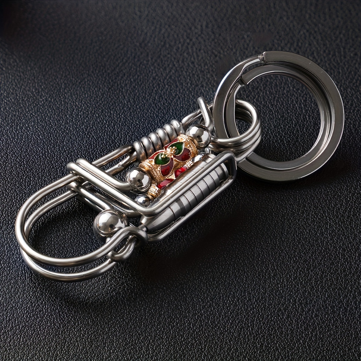 

Porte-clés en acier inoxydable fait à la main, porte-clés créatif pour hommes, choix idéal pour les cadeaux