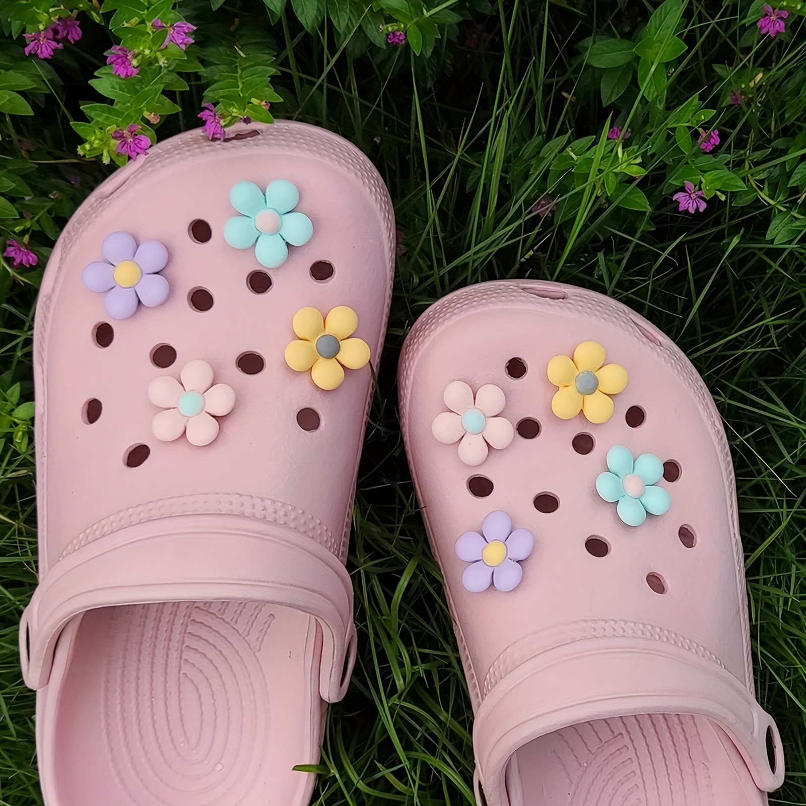 7pcs Cute Flower Shoes Charms For Crocs, Women Aesthetic Flower Shoes  Decoration Charms, Colorful Resin Daisy Flowers Shoe Charms Set For Crocs