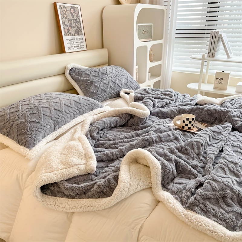 Double sided sherpa discount blanket