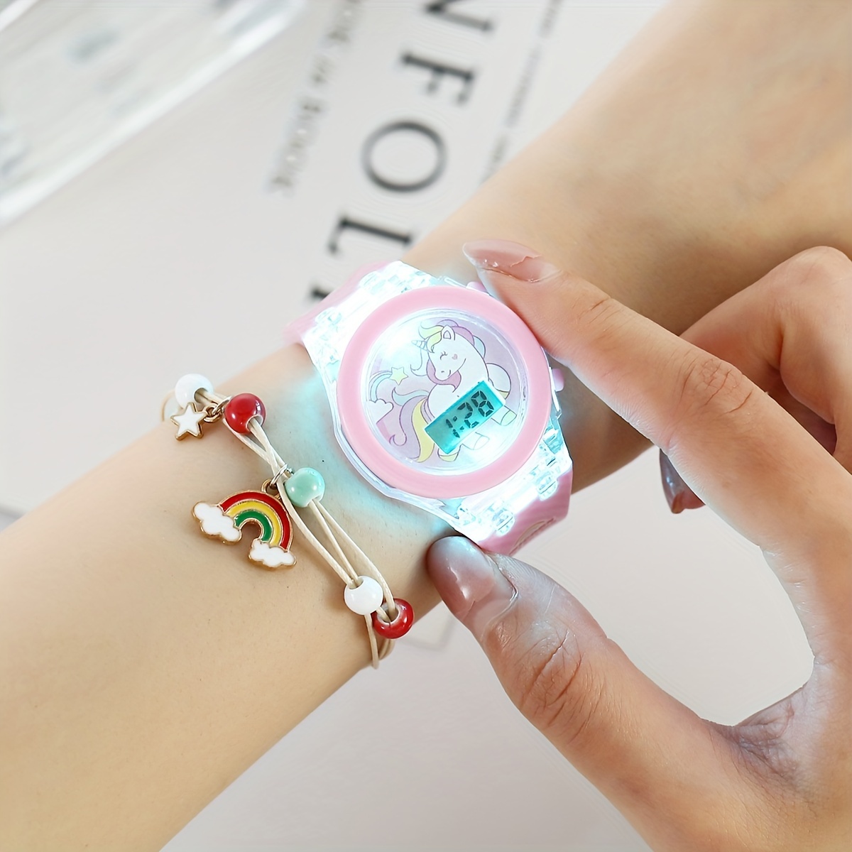 Montre pour enfants, montres pour enfants 3-10 ans 3d mignon dessin animé  licorne montres pour fille 7 couleurs lumières numériques tout-petit montre-bracelet  Montre Enfant Fille