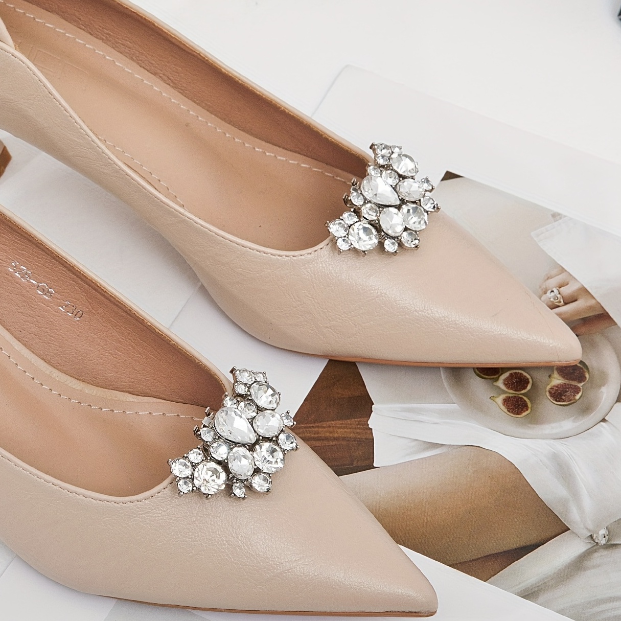  Elegant Decorative Shoe Clips For Wedding Gown