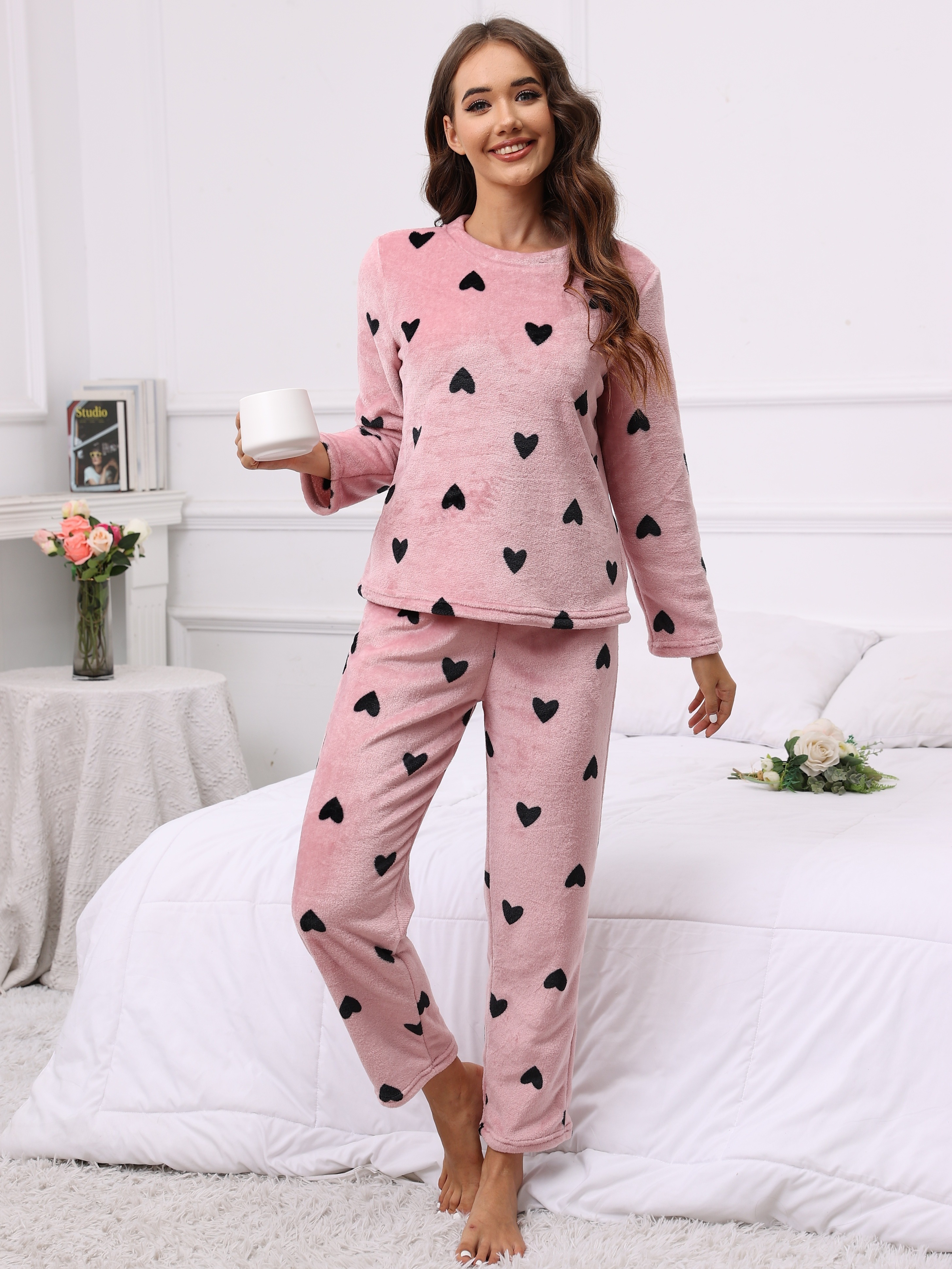 Women's Fleece Pajama Set Print Design Plush Casual Sleepwear Top & Bottom  Set